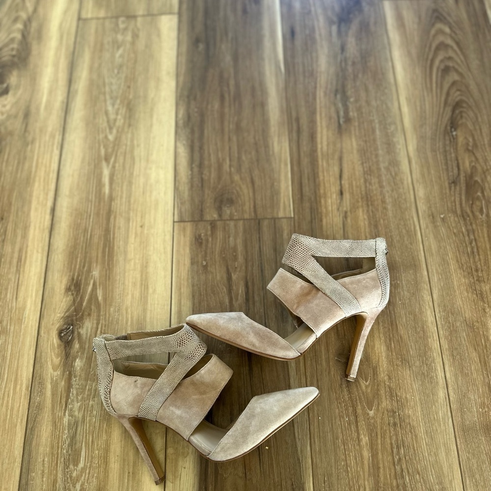 Vince Camuto womens Cecie heels women’s size 9.5M - Picture 3 of 4